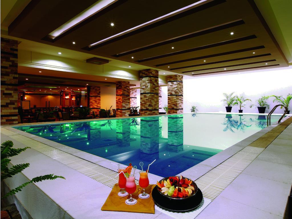 Hotel Orchardz Jayakarta Exterior foto