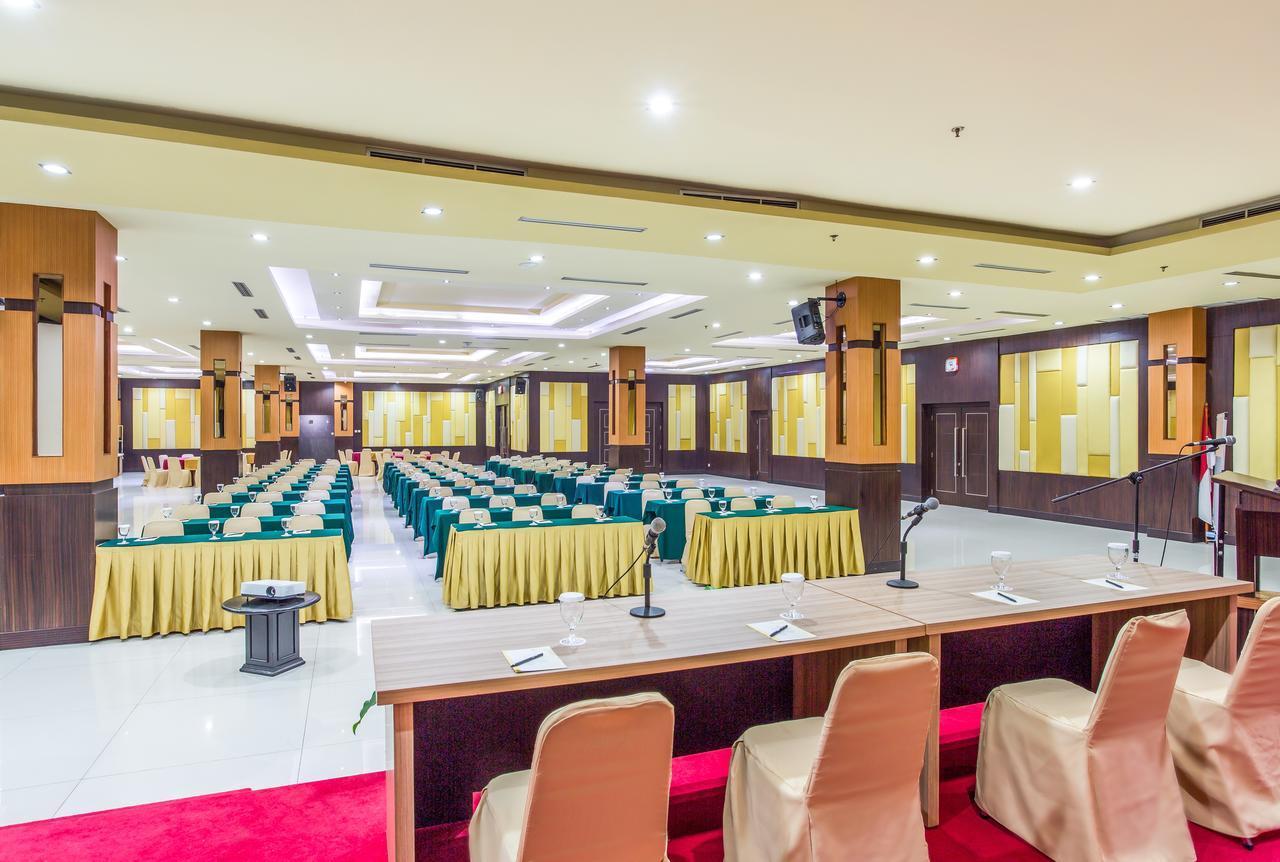 Hotel Orchardz Jayakarta Exterior foto